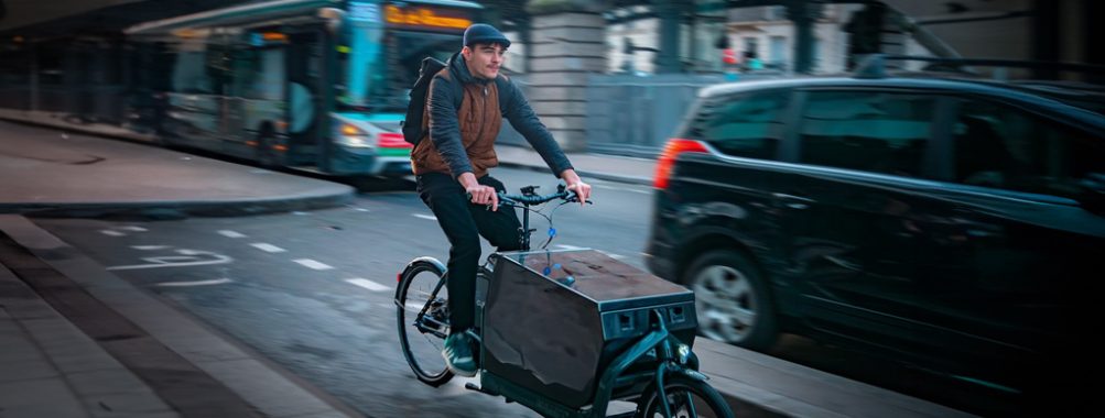 Livraison : des tarifs en hausse, des alternatives participatives…