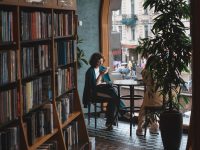 Les éditeurs indépendants face au boom des librairies en Normandie : comment s’adapter et prospérer ?